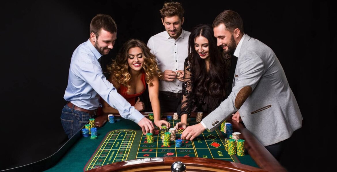 jdbyg app ကာစီနို Mobile App Myanmar ကစားသမားများ Baccarat Dragon Tiger Slots ကစားနေသောမြင်ကွင်း